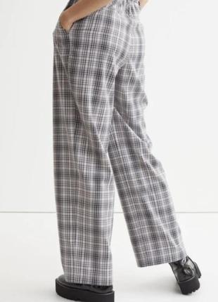 H&m актуальні штани в клітинку з високою посадкою трендові брюки9 фото