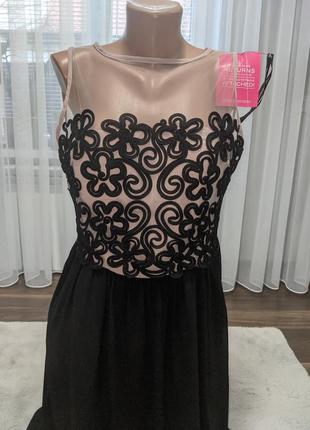 Шикарное вечернее, праздничное платье.верх сеточка бледно-розовая.юбочка с подкладкой.