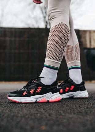 Женские кроссовки adidas ozweego