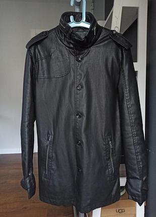 Мужская черная куртка