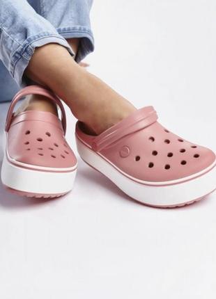 Сабо crocs crocband platform blossom жіночі крокси на платформі пудра