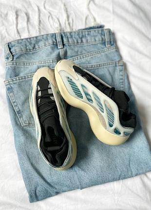 Женские кроссовки adidas yeezy boost 700 v3 "kyanite#адидас