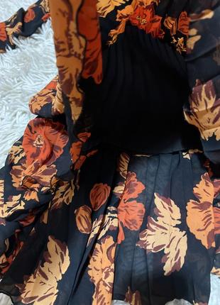 Классное стильное платье 👗 красивое нарядное элегантное с цветами юбка плиссе3 фото