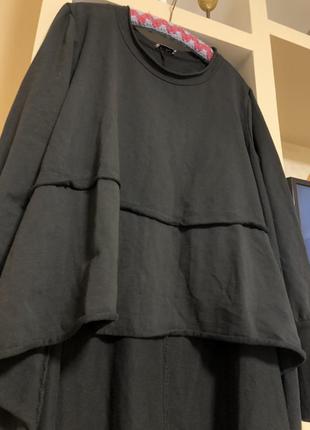 Сведрик свободной кроя с шлейфом, размер хл/2хл5 фото