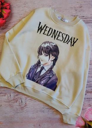 Світшот“wednesday “