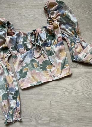 Легкая блуза в цветочный принт3 фото