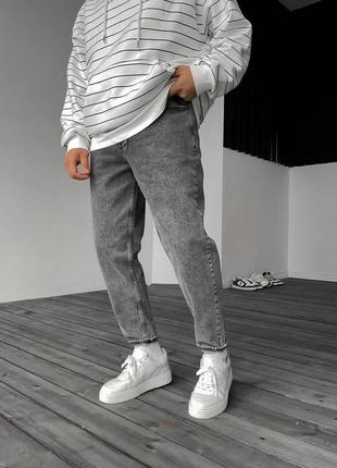 Стильные джинсы mom из плотного денима в светло-сером цвете🔝