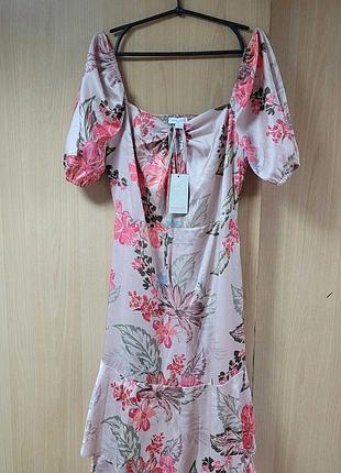 Длинное платье (атлас)