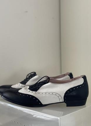 Оксфорды испанского бренда kmb