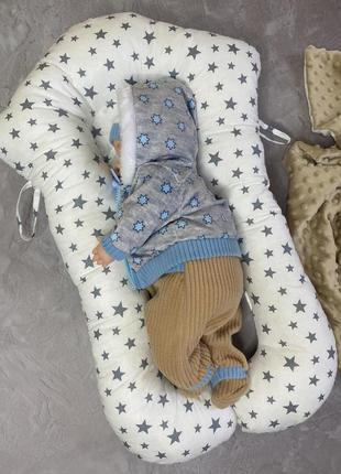 Подушка з бортиками для немовлят9 фото