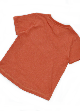 Светло-коричневая футболка f&amp;f на мальчика 3-4 года2 фото