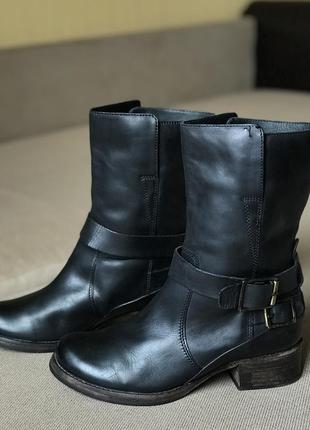 Clarks ботинки сапоги с каблуком кожуни