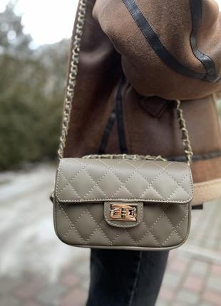 Невеличка шкіряна сумочка італія 🇮🇹 стьогана в стилі шанель тауп2 фото