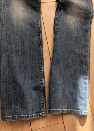 Стильні жіночі джинси легкий кльош4 фото