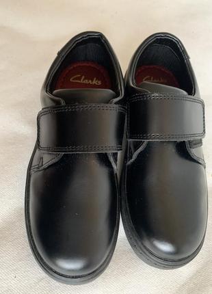 Кроссовки clarks