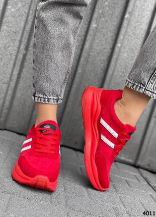 Женские спортивные кроссовки красные10 фото