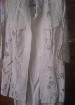 Костюм на лето из легкого пиджака органза и прямой юбки