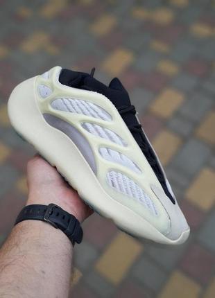 Жіночі кросівки adidas yeezy 700 v3 azael білі світяться в темноті модні кросівки адідас ізі азалія2 фото