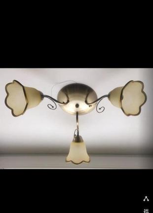 Люстра на 3 плафони