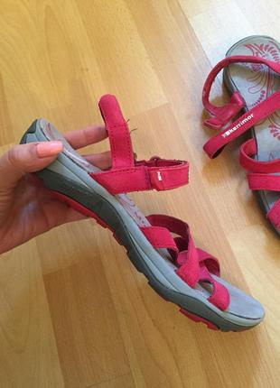 Кожаные сандали босоножки karrimor