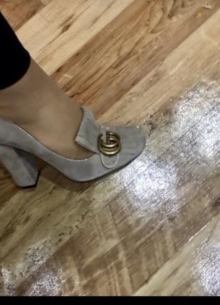 Модні туфлі