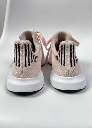 Кросівки adidas swift run4 фото