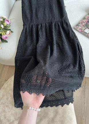 Маленькое черное кружевное платье4 фото