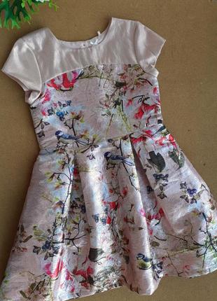 Праздничное жаккардовое блестящее платье в цветочный принт на 8 лет