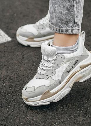 Женские кроссовки кожаные balenciaga triple s cream white