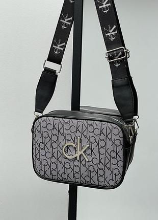 Жіноча маленька сіра сумка з широким ременем через плече calvin klein 🆕 кросс боді