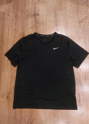 Футболка nike breathe run top dri-fit