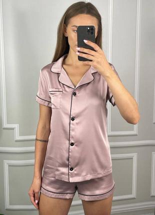 Піжама сорочка на гудзиках та шорти. шовкова сорочка з коротким рукавом та шорти