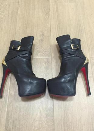 Ботильены christian louboutin 36р кожа!