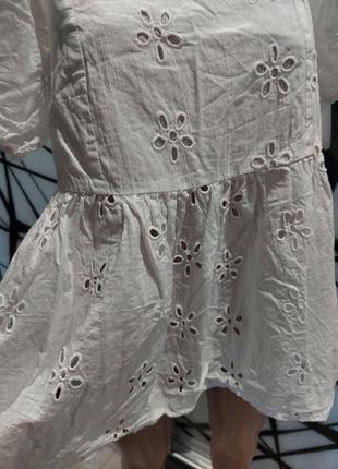 Модная, легкая блуза pepco из вышитой прошвы с рукавом фонарикoм белого цвета 46-4810 фото
