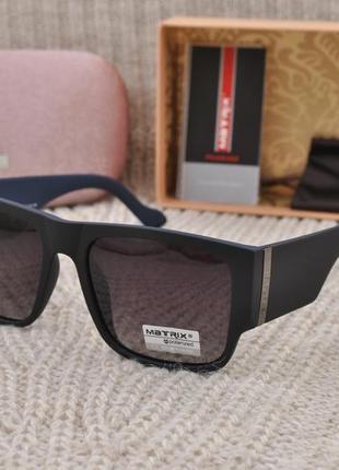 Фирменные солнцезащитные  очки matrix polarized mt8677 в матовой оправе