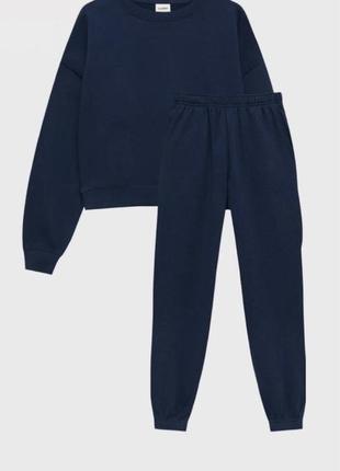 Продам новый костюм pull & bear, размер л