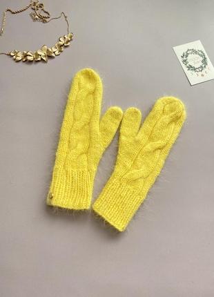 Невероятные пушистые варежки желтого цвета с узором, пух норки