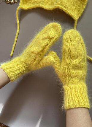 Неймовірні пухнасті рукавиці жовтого кольору з візерунком,пух норки1 фото