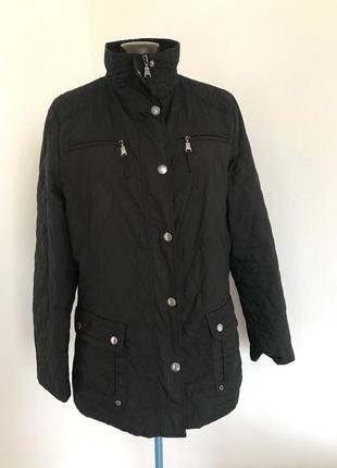 Курточка стегана чорна