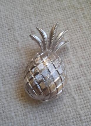 Винтажная брошь trifari