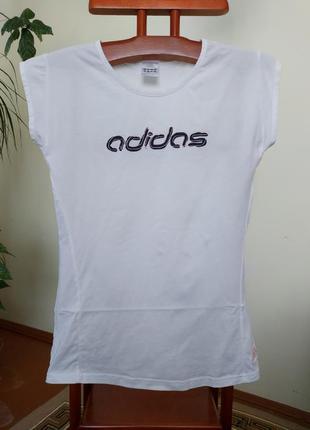 Женская футболка adidas