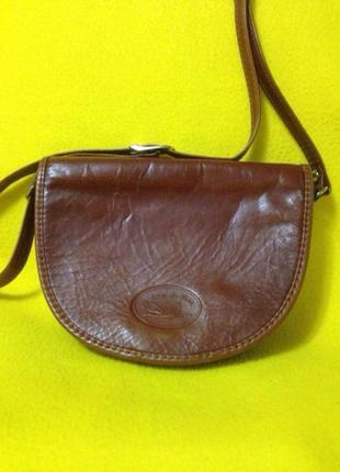 Сумочка-клатч на ремінці