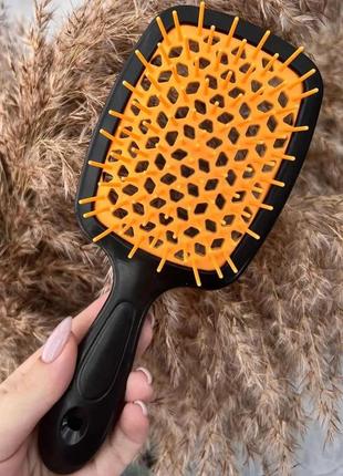 Гребінець для волосся "super brush". оранжевий з чорною ручкою, у пакеті