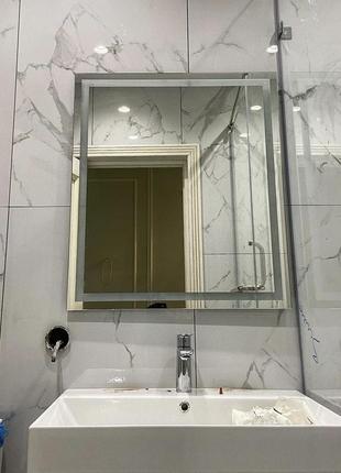 Дзеркало з лід підсвічуванням для ванної кімнати 683х800 мм2 фото
