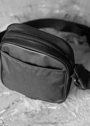 Маленька міська сумка месенджер чоловіча pm small чорна з тканини через молодіжне плече10 фото