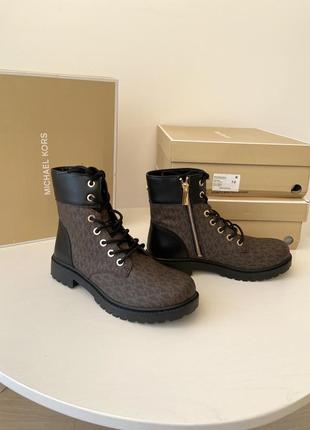 Женские ботинки кожа канва michael kors сапожки берцы майкл корс мишель корс оригинал на подарок жене подарок девушке