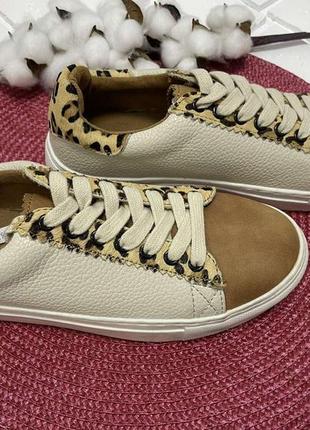 Кросівки жіночі promod