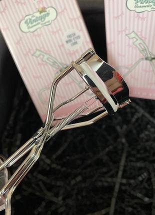 Щипці для вій vintage cosmetics eyelash curler керхер5 фото