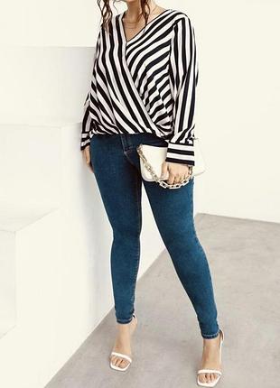 Сатиновая блуза на запах в полоску белая -хаки