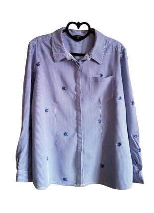 Голубая рубашка в полоску с вышивкой на низкий рост m&co